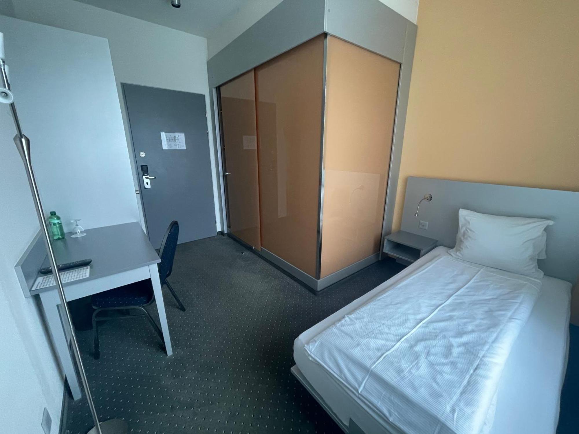Hotel & Gasthaus Die Perle ペルレン エクステリア 写真