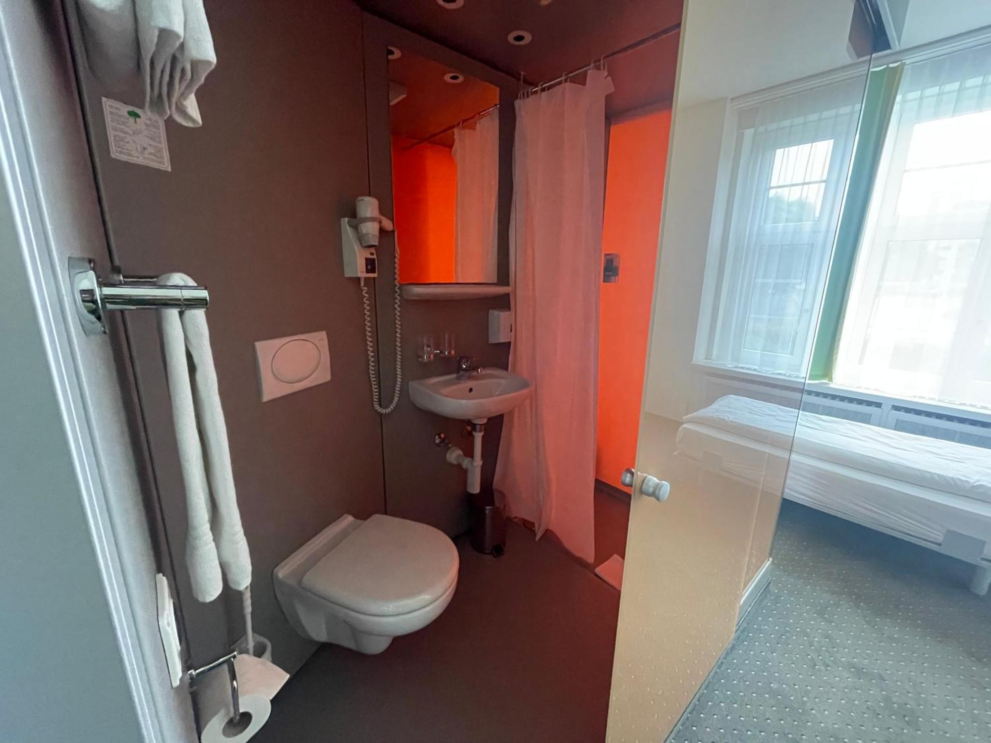 Hotel & Gasthaus Die Perle ペルレン エクステリア 写真