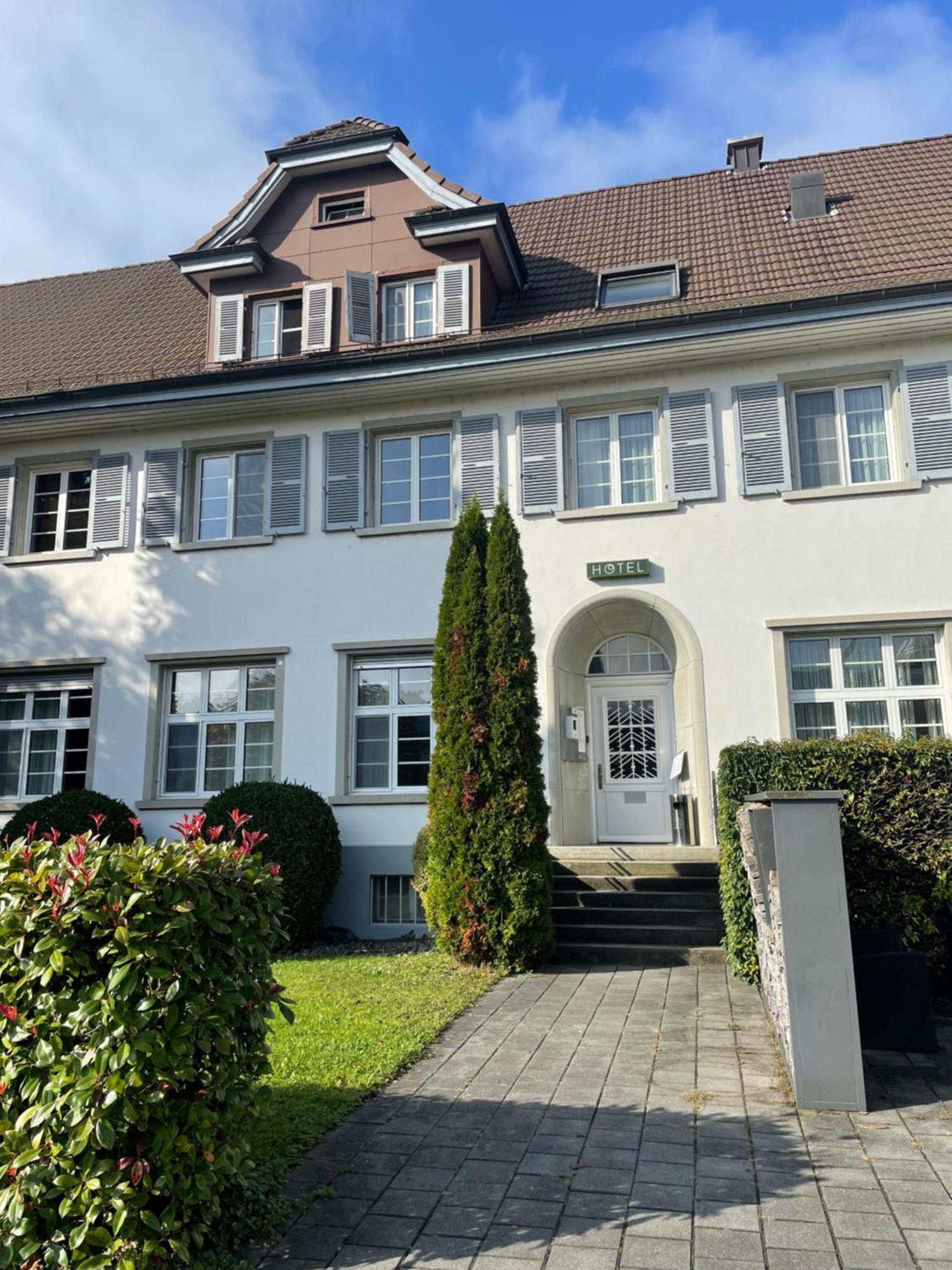 Hotel & Gasthaus Die Perle ペルレン エクステリア 写真
