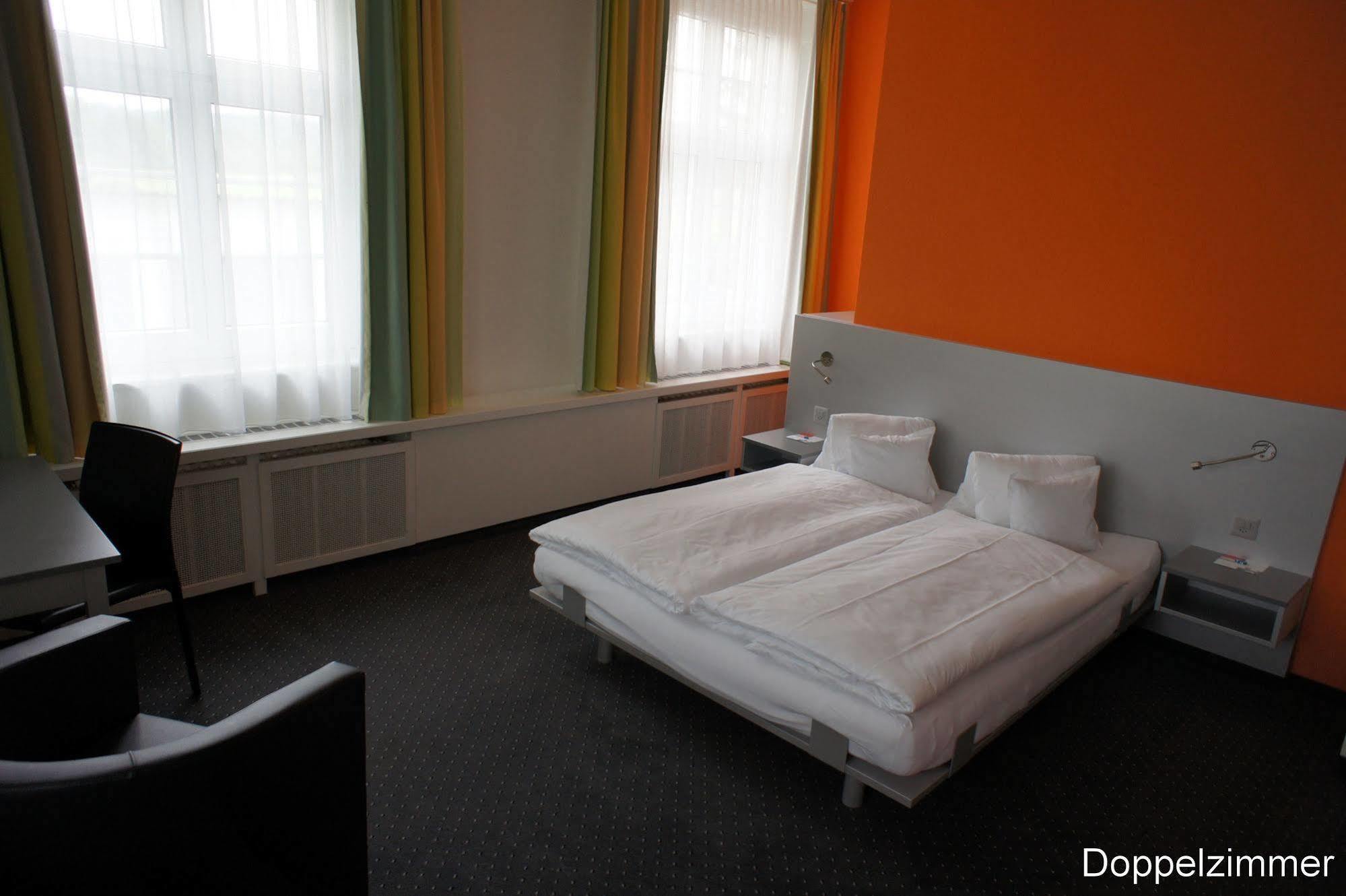 Hotel & Gasthaus Die Perle ペルレン エクステリア 写真